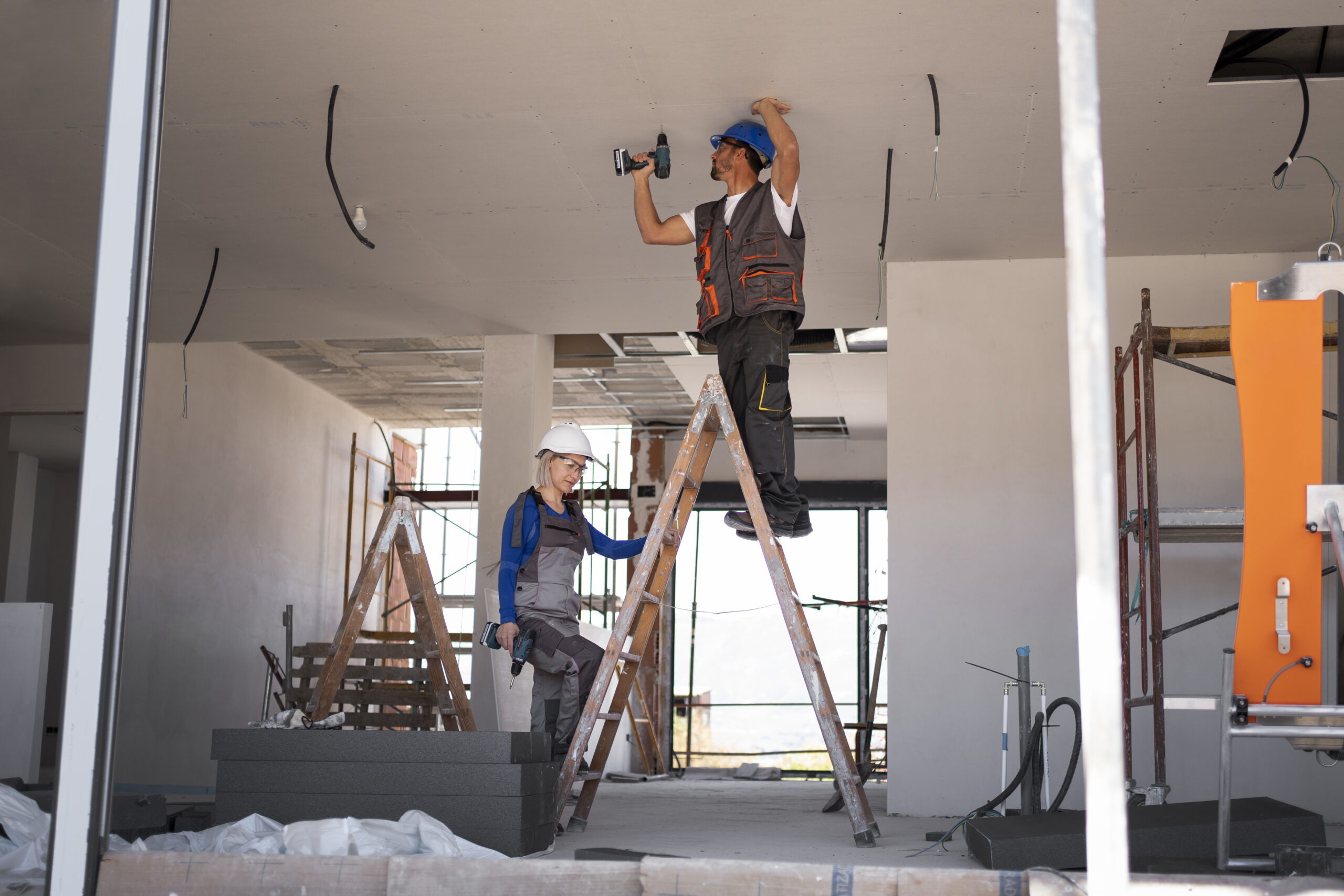 Equipo de Reformas Moreno trabajando en obra
